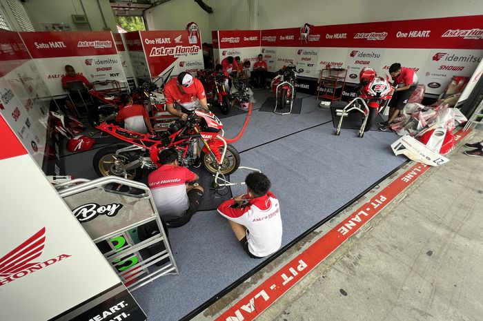 Sambut antusias kejurnas motor sport, Astra Honda Racing Team siap turun full team di sirkuit Mandalika nanti.