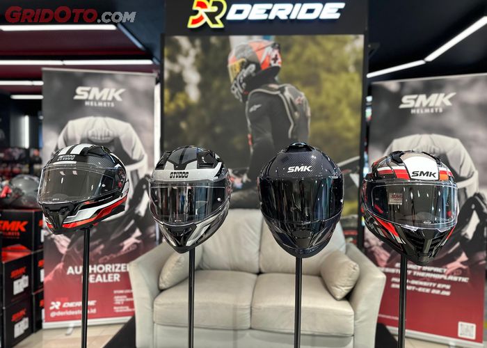 SMK Helmet dan Studds Helmet terbaru yang dihadirkan di DeRide Bandung, ada SMK Nova, Studds Helios hingga SMK Titan Carbon