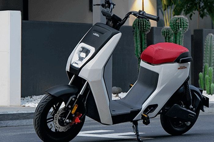 Motor listrik Honda U-BE, tersedia dalam 4 pilihan warna 