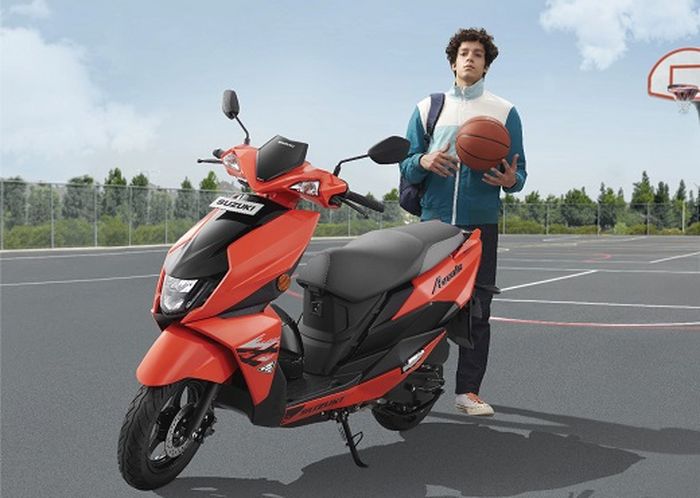 detail Suzuki Avenis 125 warna merah