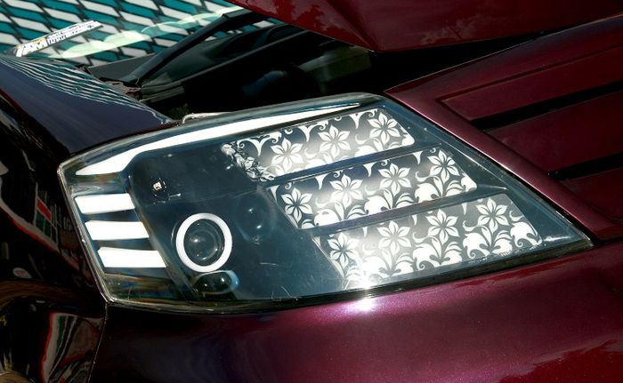 Headlamp Alphard Hybrid dicustom jadi juara modif lampu Autovision nih!