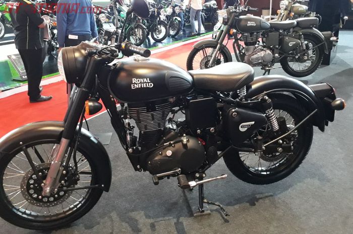 Display royal enfield di pameran otomotif jakarta