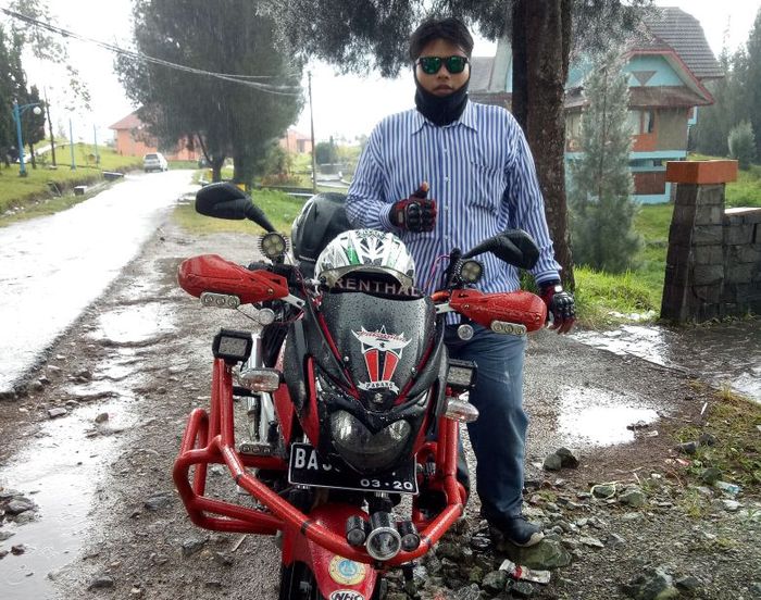 Primus dan Bajaj Pulsar 