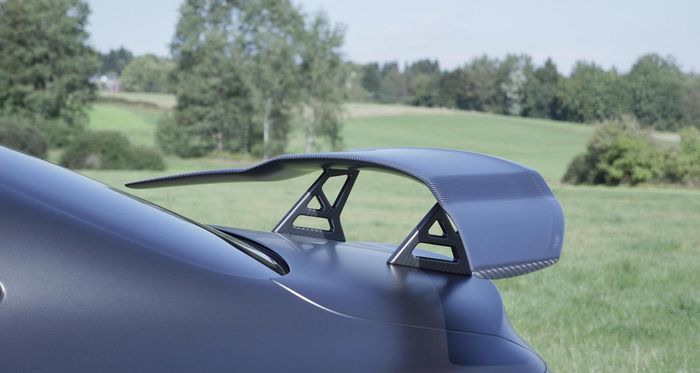 Spoiler belakang Mercedes-AMG S63 Coupe  