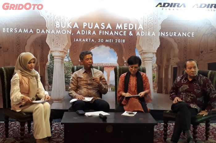 Diskusi serba-serbi produk keuangan syariah bersama Bank Danamon, Adira Finance, dan Adira Insurance