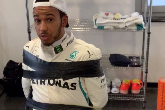 Lewis Hamilton disekap