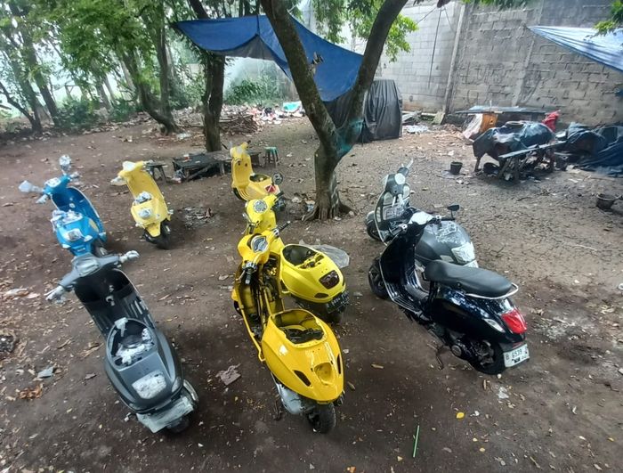 Abah Kinclong Joyo awalnya hanya menerima repaint body Vespa Matic 