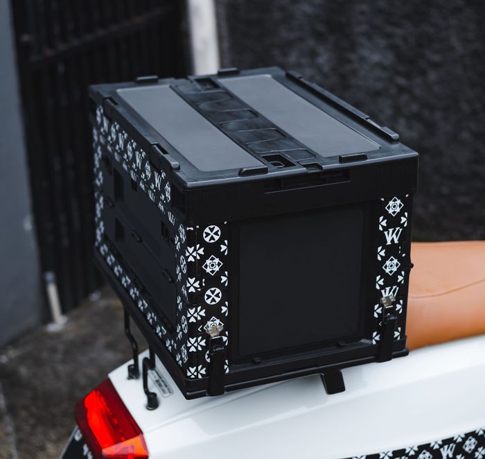 Top box aftermarket kunci konsep Cargo Scooter Lambretta V200 ini