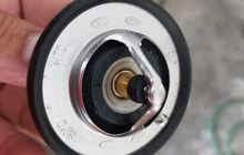 Ini Alasannya Kenapa Melepas Thermostat Justru Merusak Mesin Motor