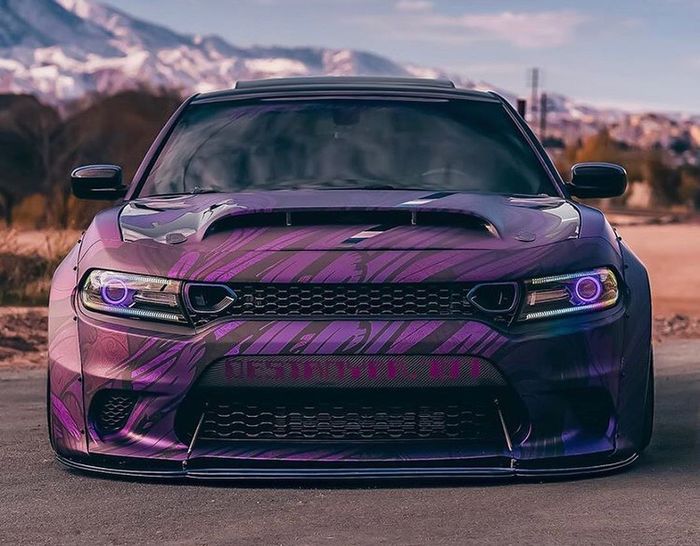 Tampilan depan Dodge Charger Hellcat