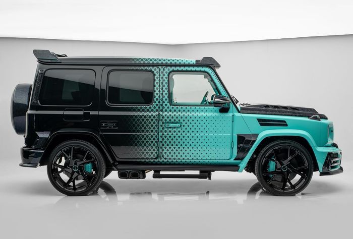 Modifikasi Mercedes-AMG G63 memasok pelek model Y-Spoke ukuran 24 inci