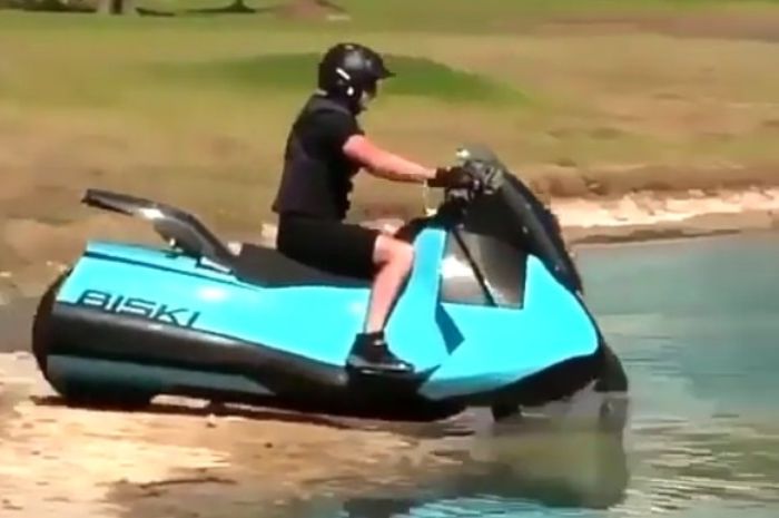Motor Biski, motor amfibi bisa buat riding di aspal dan juga air