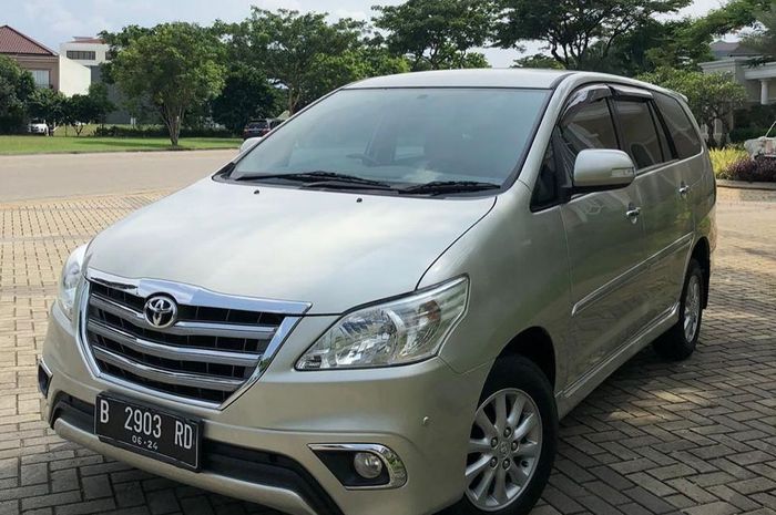 Toyota Kijang Innova 2.0 V AT 2014