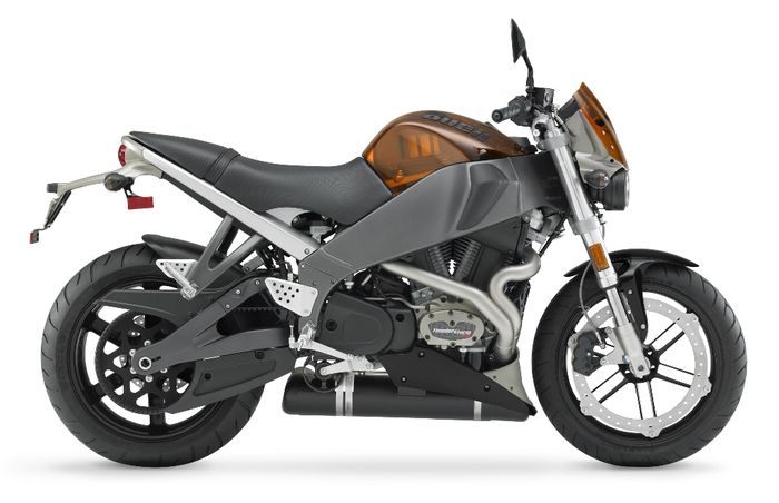 Buell XB12SS tahun 2008. Pakai cakram super lebar