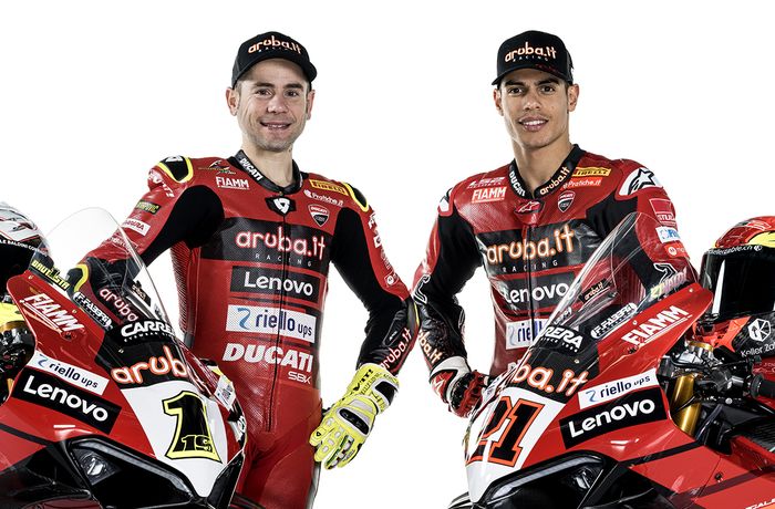 Alvaro Bautista dan rekan setimnya Michael Ruben Rinaldi saat peluncuran tim Aruba.it Racing - Ducati hari Senin, 23 Januari 2023.