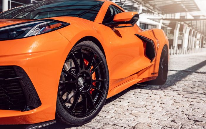 Chevrolet Corvette C8 pasang pelek OZ Racing Ultraleggera