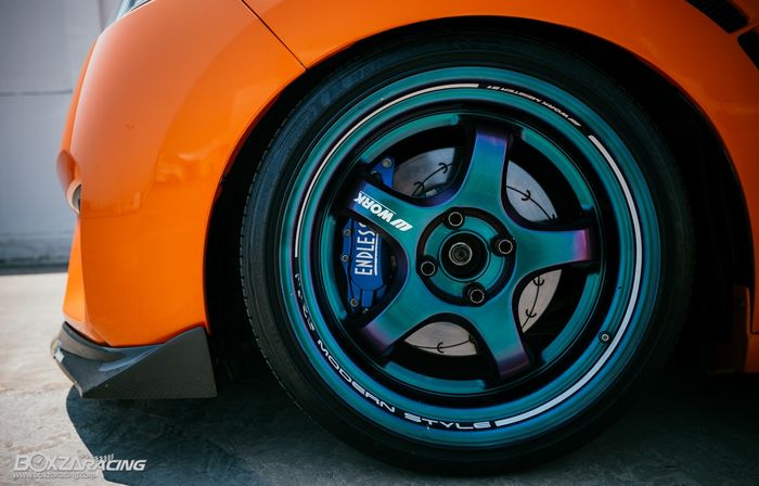 Modifikasi Honda Jazz GK5 ditopang pelek W Work S1 berwarna ala titanium