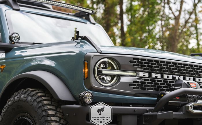 Tampilan depan Ford Bronco Overland Concept