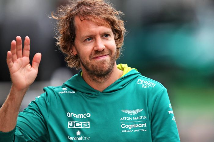 Juara F1 empat kali Sebastien Vettel pensiun setelah musim balap F1 2022 berakhir