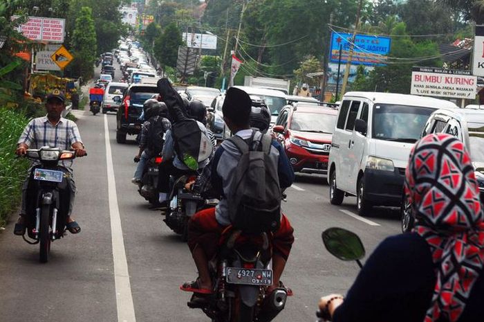 Ilustrasi jalur Puncak, Bogor