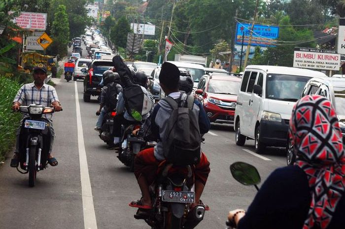 Ilustrasi jalur Puncak, Bogor