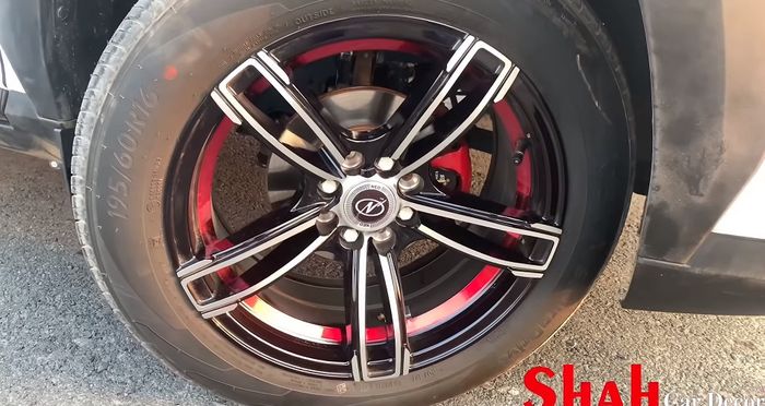 Nissan Magnite pasang pelek model palang ukuran 16 inci