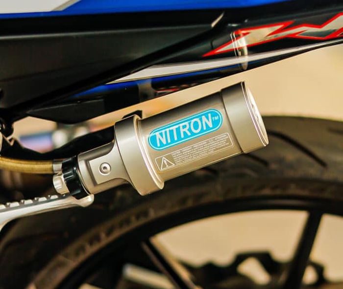 Shock belakang Honda Supra GTR 150 ini diganti dengan Nitron