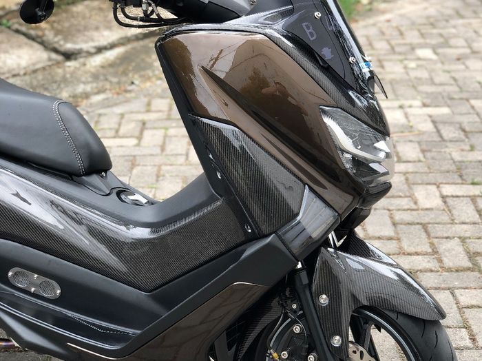 Bodi Yamaha NMAX repaint coklat plus karbon kevlar
