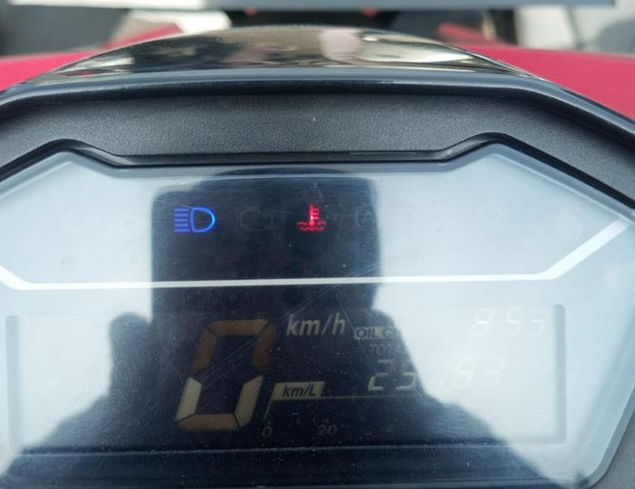 Indikator suhu Honda Vario 150 menyala