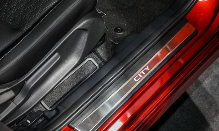 Aksesori pemanis Modulo untuk All New Honda City