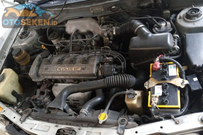 Cara mengecek mesin mobil bekas.