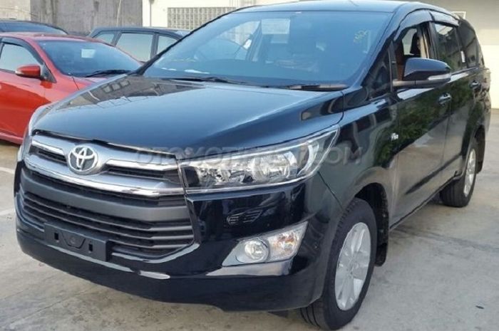 Ilustrasi Toyota Kijang Innova 