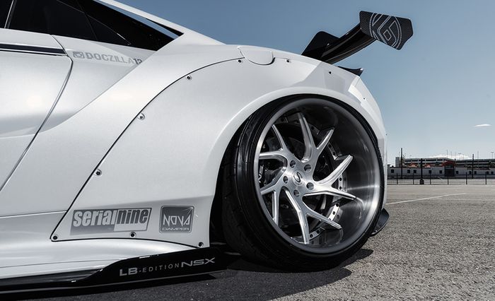  Fender Liberty Walk di Honda NSX