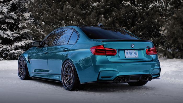 BMW M3 pakai kelir Atlantis Blue