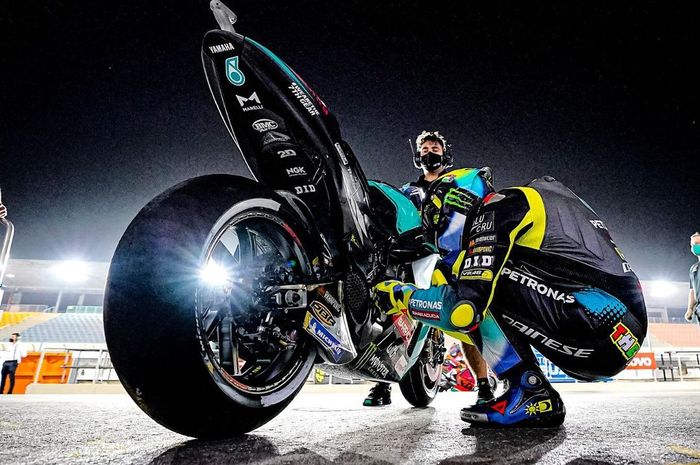 Valentino Rossi cetak hattrick finish urutan ke-12 di MotoGP Qatar 2021.