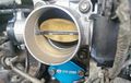 Begini Cara Aman Membersihkan Throttle Body Mobil Tanpa Dibongkar