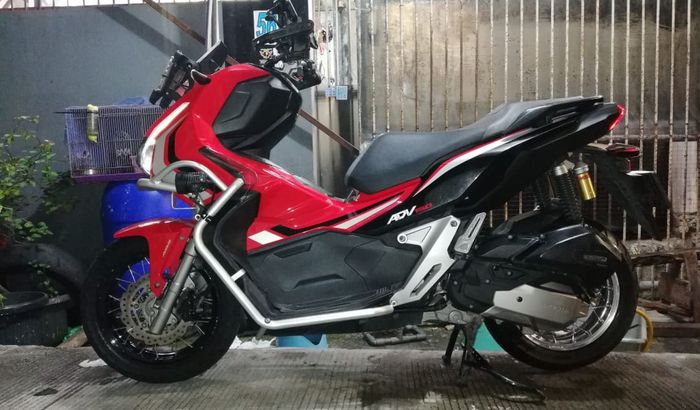 Modifikasi Honda ADV 150 pakai pelek VND Racing