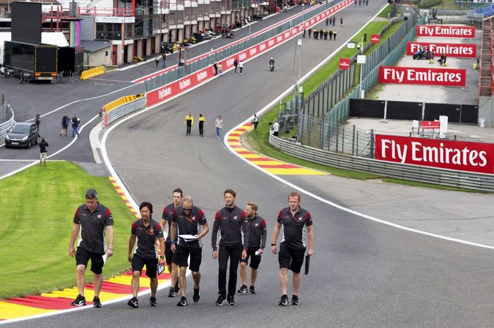 Hari Kamis (23/8/2018) pembalap dan tim meninjau sirkuit Spa-Francorchamps yang akan dipakai untuk menggelar GP F1 Belgia