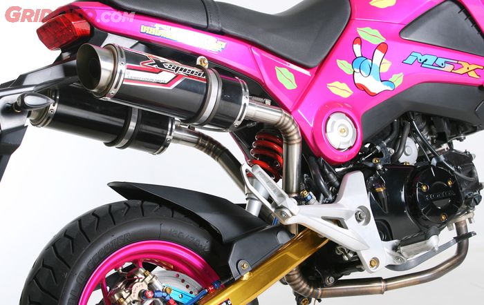 Honda MSX 125 pink bergaya supermoto