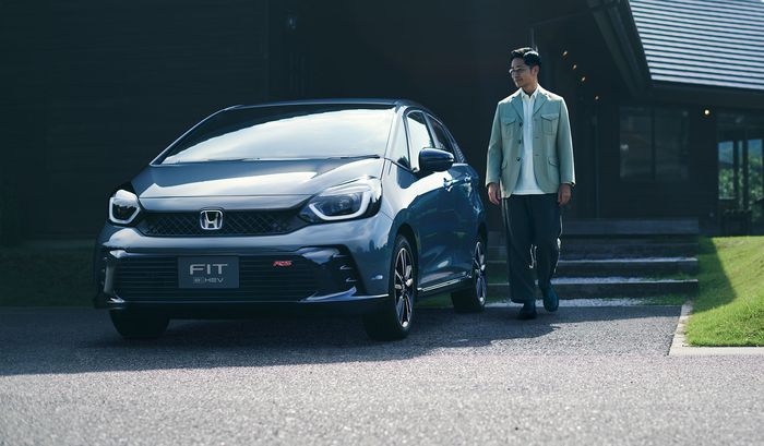 Honda Fit RS hadir terlebih dahulu dalam versi e:HEV dan versi mesin bensinnya akan menyusul 10 November mendatang.