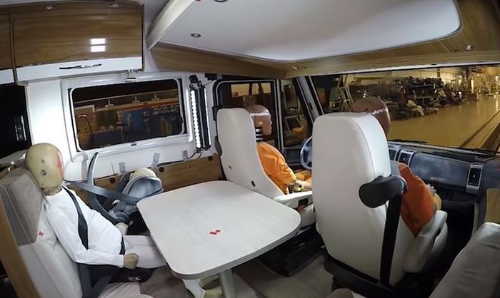Camper van punya interior layaknya sebuah rumah