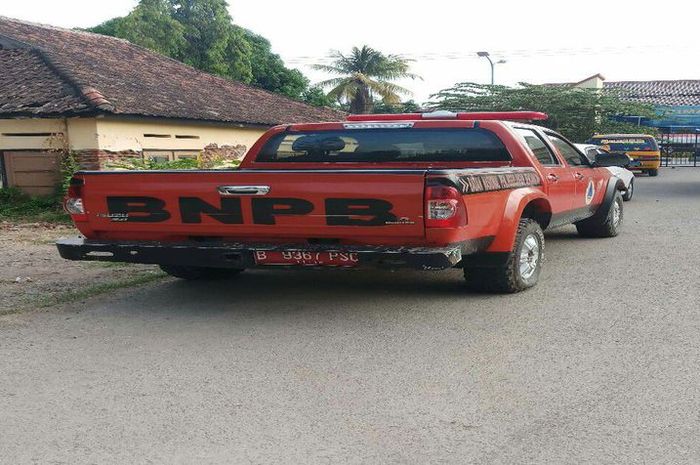 Isuzu D-max milik BPBD kota Bima ditahan polisi