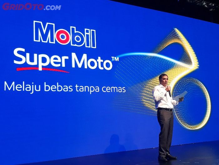 Osman Durrani saat membuka peluncuran Mobil Super Moto