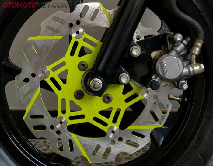Cakram pakai versi aftermarket buat Suzuki Address, harga lebih hemat