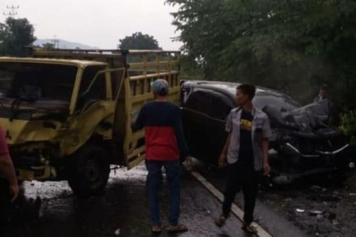 Vokalis Pas Band terlibat kecelakaan Toyota Avanza dan truk di Cianjur, Jawa Barat