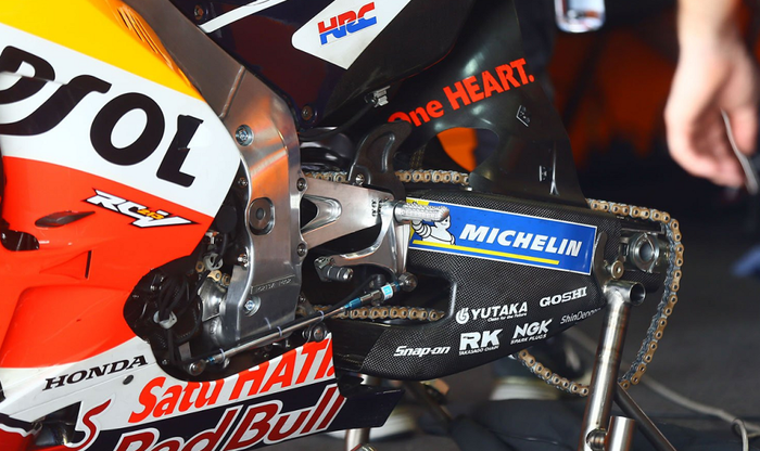 Honda memakai swing arm berbahan karbon di tes pramusim MotoGP 2018, Buriram, Thailand