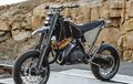 Custom Supermoto 2-tak Dua Silinder, Bikin Lawan Makin Segan