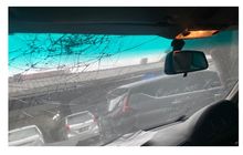 Retakan Kecil Pada Kaca Mobil Bisa Membesar, Jangan Sepelekan!