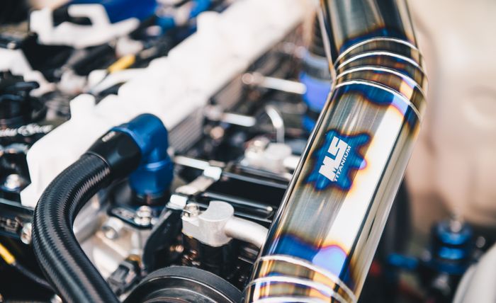 Mesin modifikasi Isuzu D-Max ini juga upgrade pipa berbahan titanium