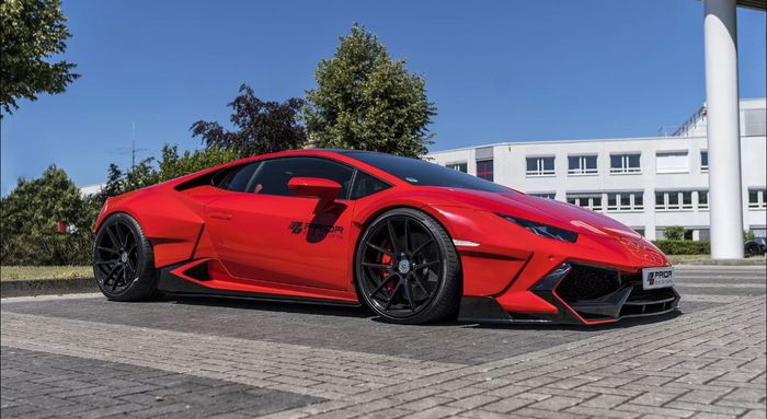 Sisi samping Lamborghini Huracan garapan Prior Design